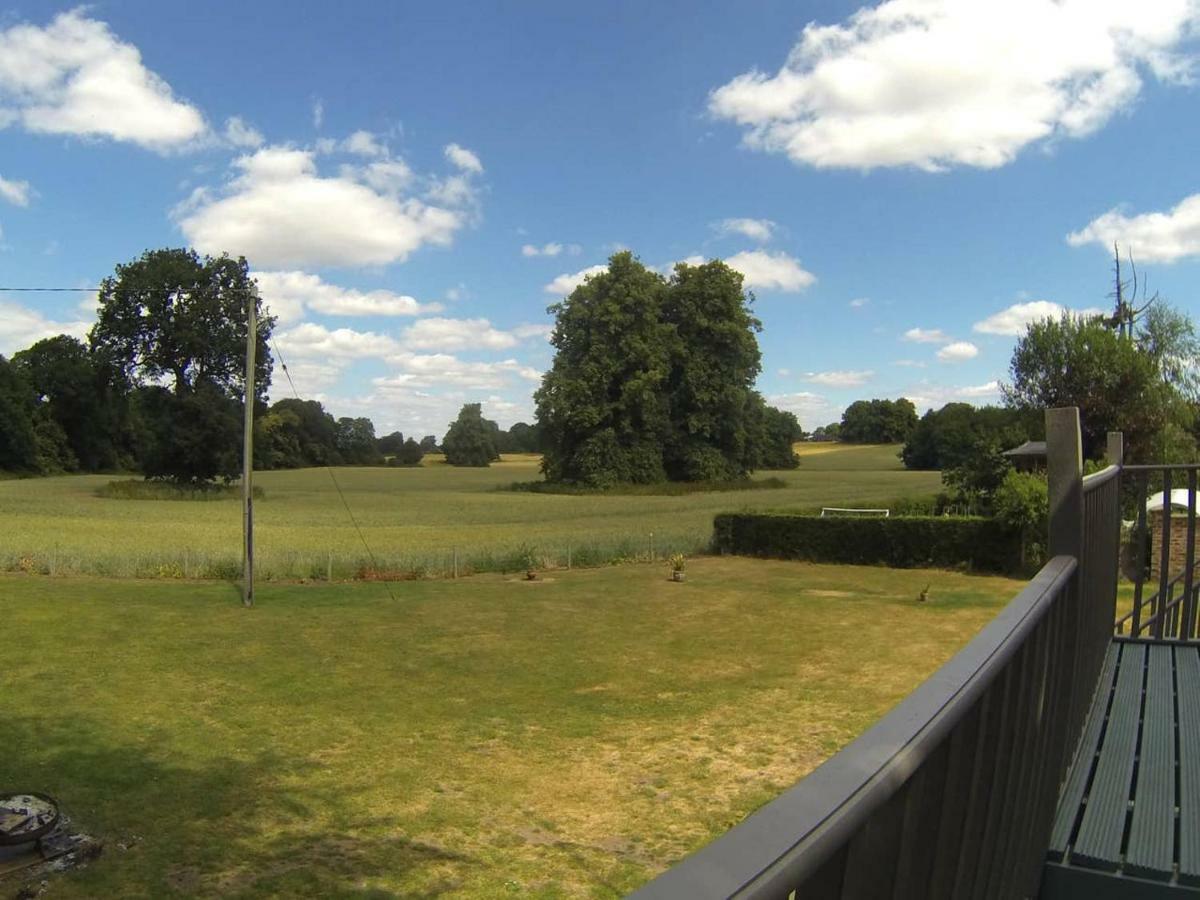 2 Bedroom Furnished Apartment In A Rural Position Stone  Exterior photo